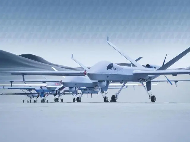 翼龙-X等20余型国产军用无人机亮相航展，，，，，无人机协同系统日益完整
